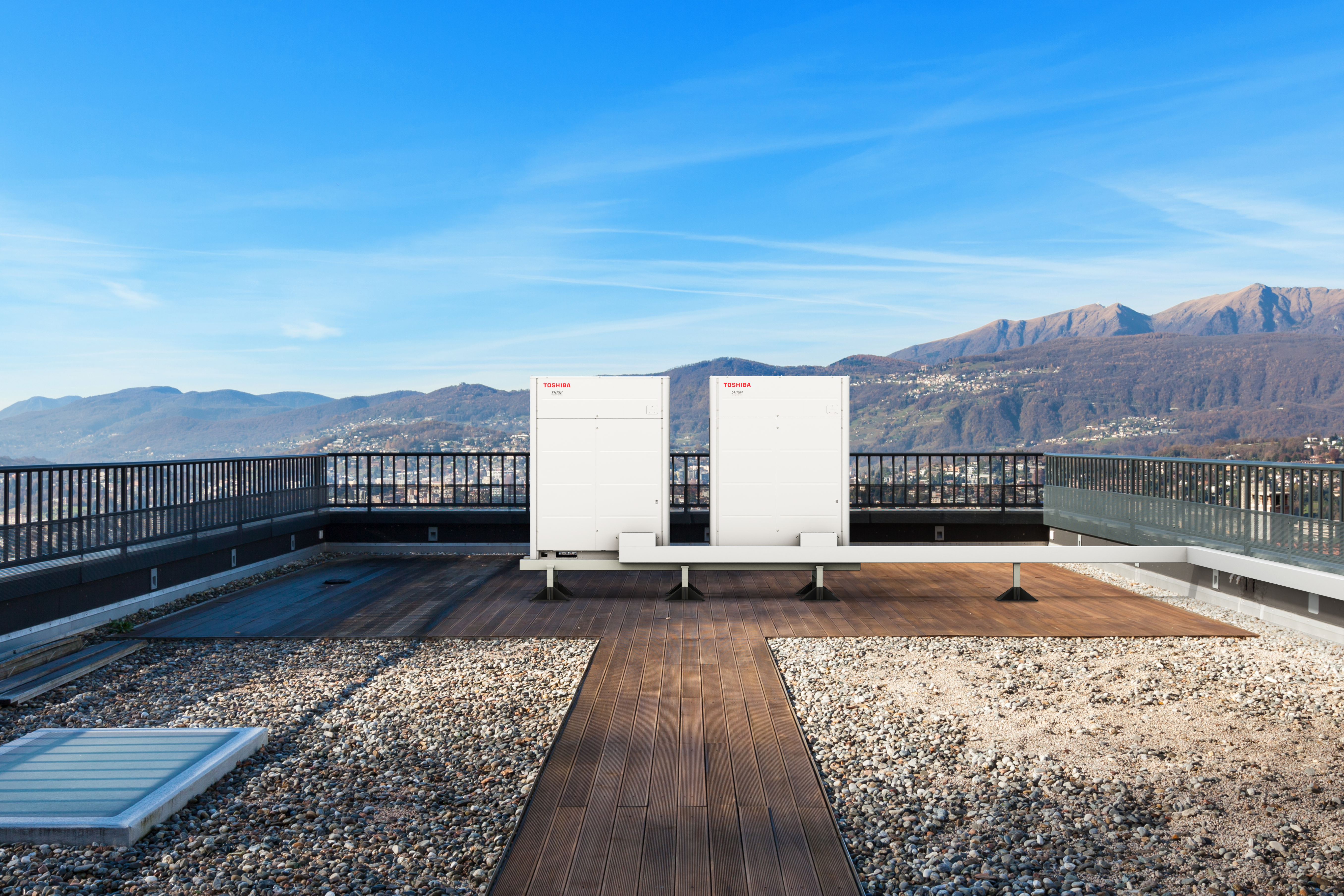 SHRM Advance, nowy system VRF HP/HR R32 firmy Toshiba, umożliwia dekarbonizację budynków komercyjnych i obniżenie kosztów eksploatacji